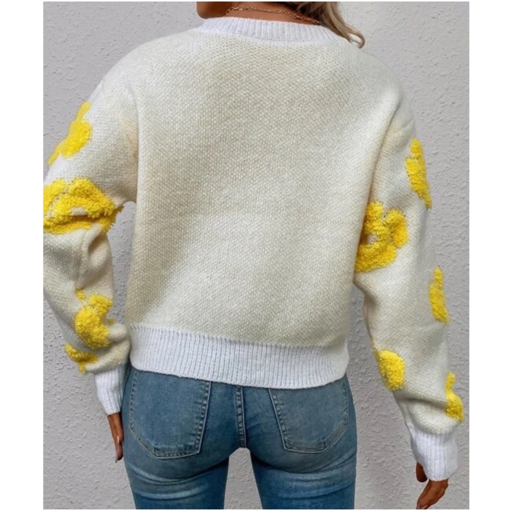 09 Cozy Floral Fuzzy Loose Fit Sweater Top - Picture 8 of 8
